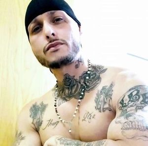 Meet your Posher, Carlos